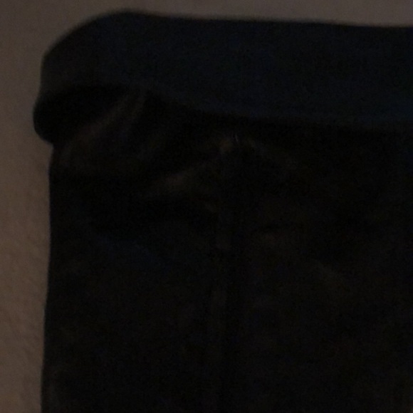 Black slightly over knee black dress boot in GUC UK 39, US 7 1/2 vent for x room - Picture 3 of 7